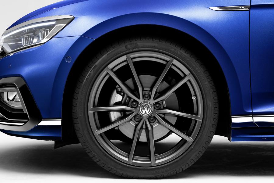 Колеса Volkswagen Passat R-Line Variant (B8) 2019 года  (WW) (фото 17 из 49)